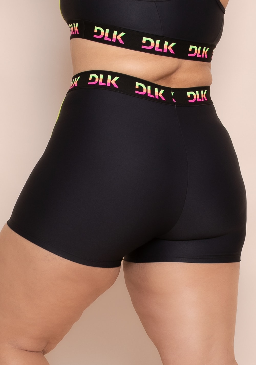 Conjunto Feminino Fitness Básico Shorts e Top  - DLK