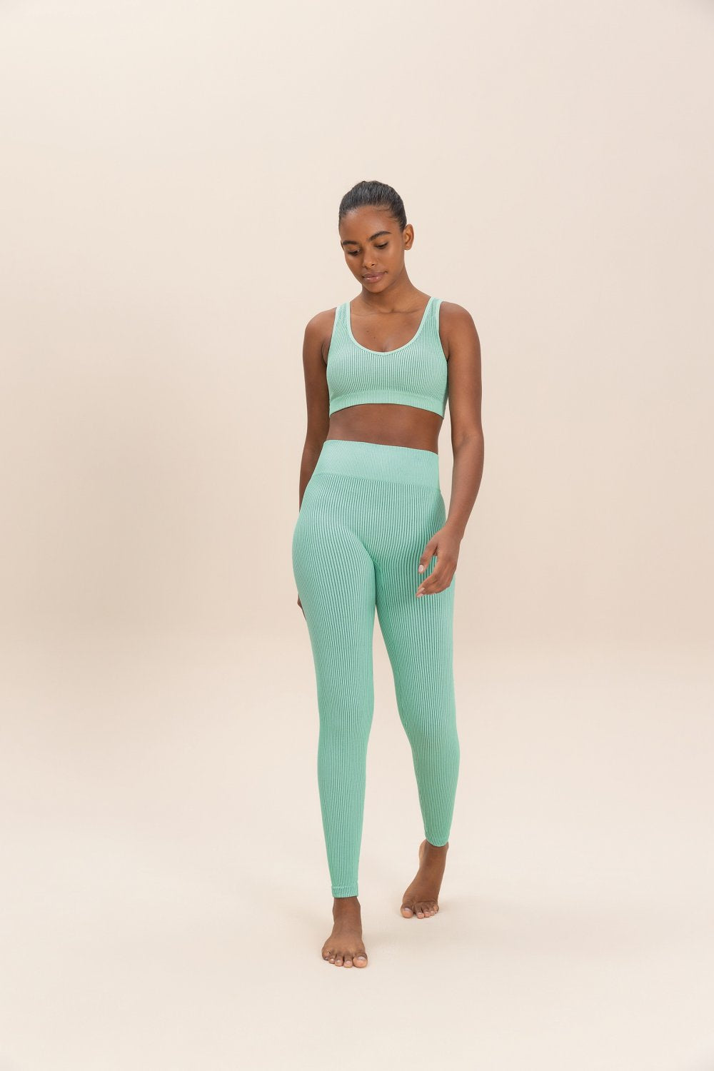 Conjunto Feminino Fitness Básico Calça e Top - Live