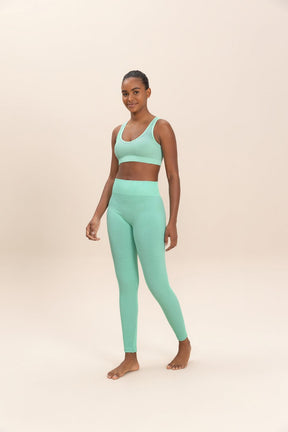 Conjunto Feminino Fitness Básico Calça e Top - Live